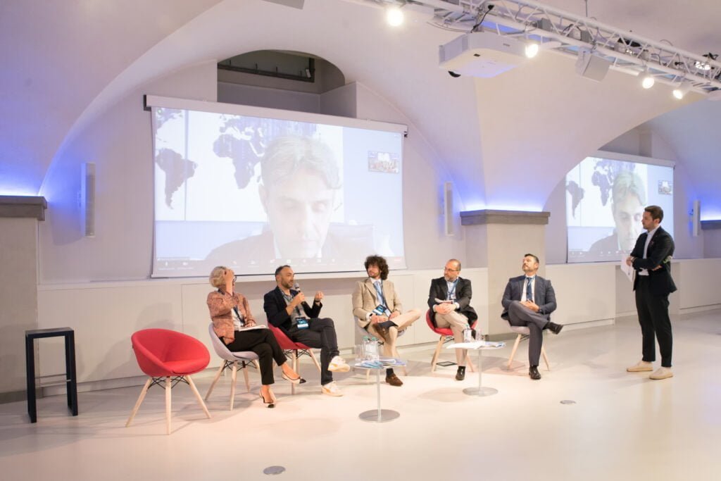 Italia Economy - Disegnare il futuro: buona la prima! Italia Economy - Disegnare il futuro: buona la prima!